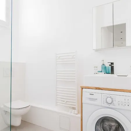 Appt Cosy 1bdr 2 P Proche Buttes Chaumont Daire Paris